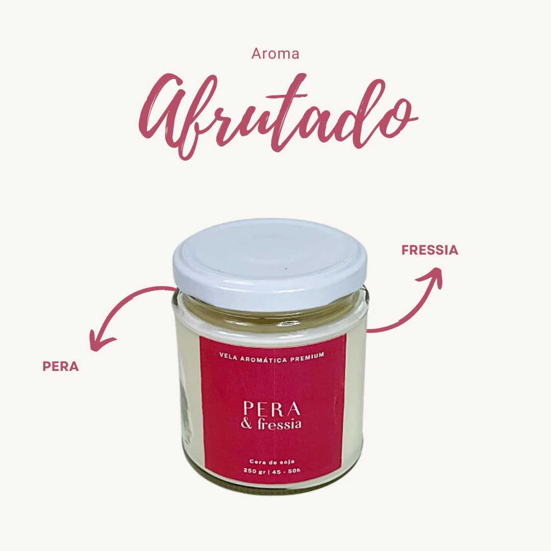 Vela aromática artesanal de pera y fresia