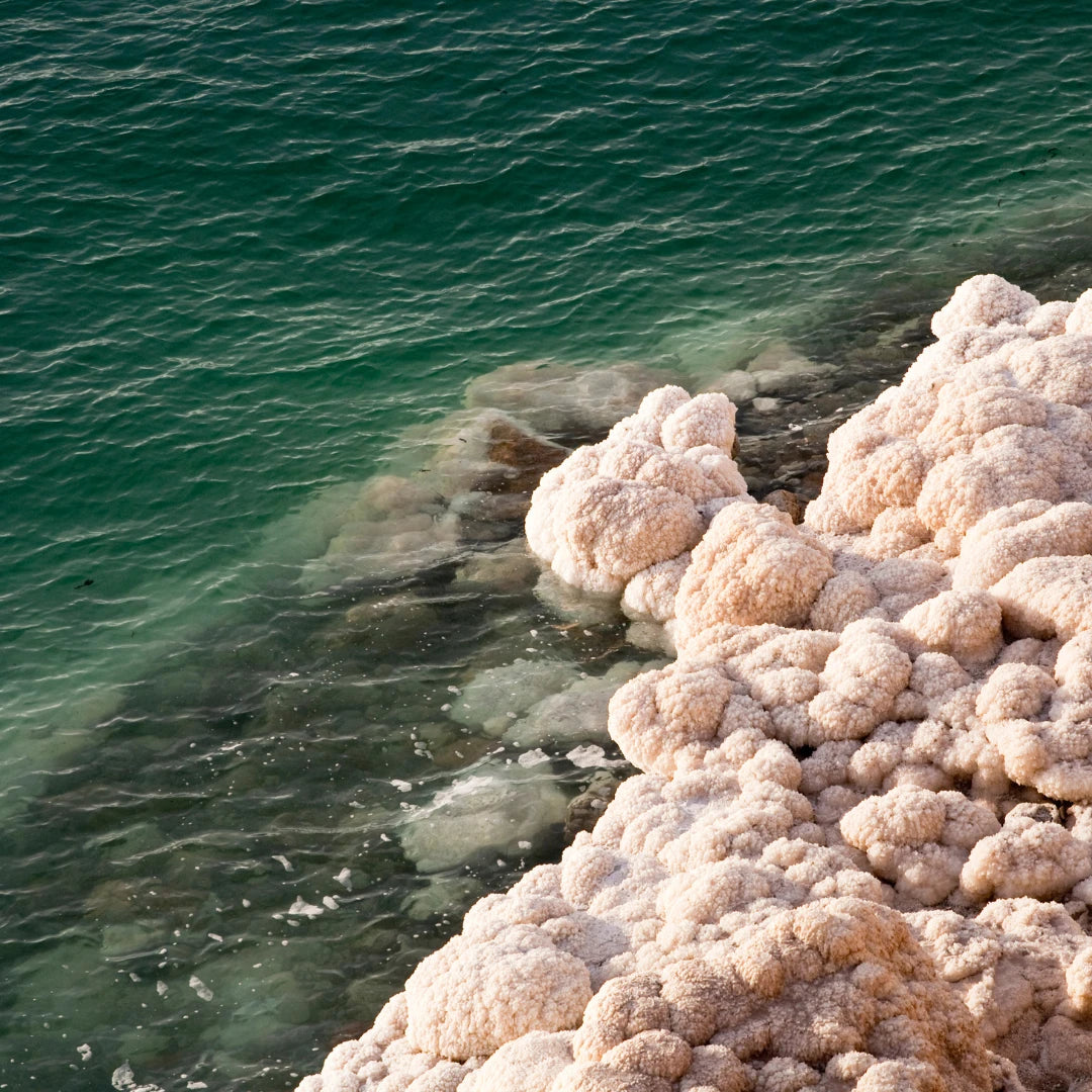 Vela aromática artesanal de sal marina y cedro