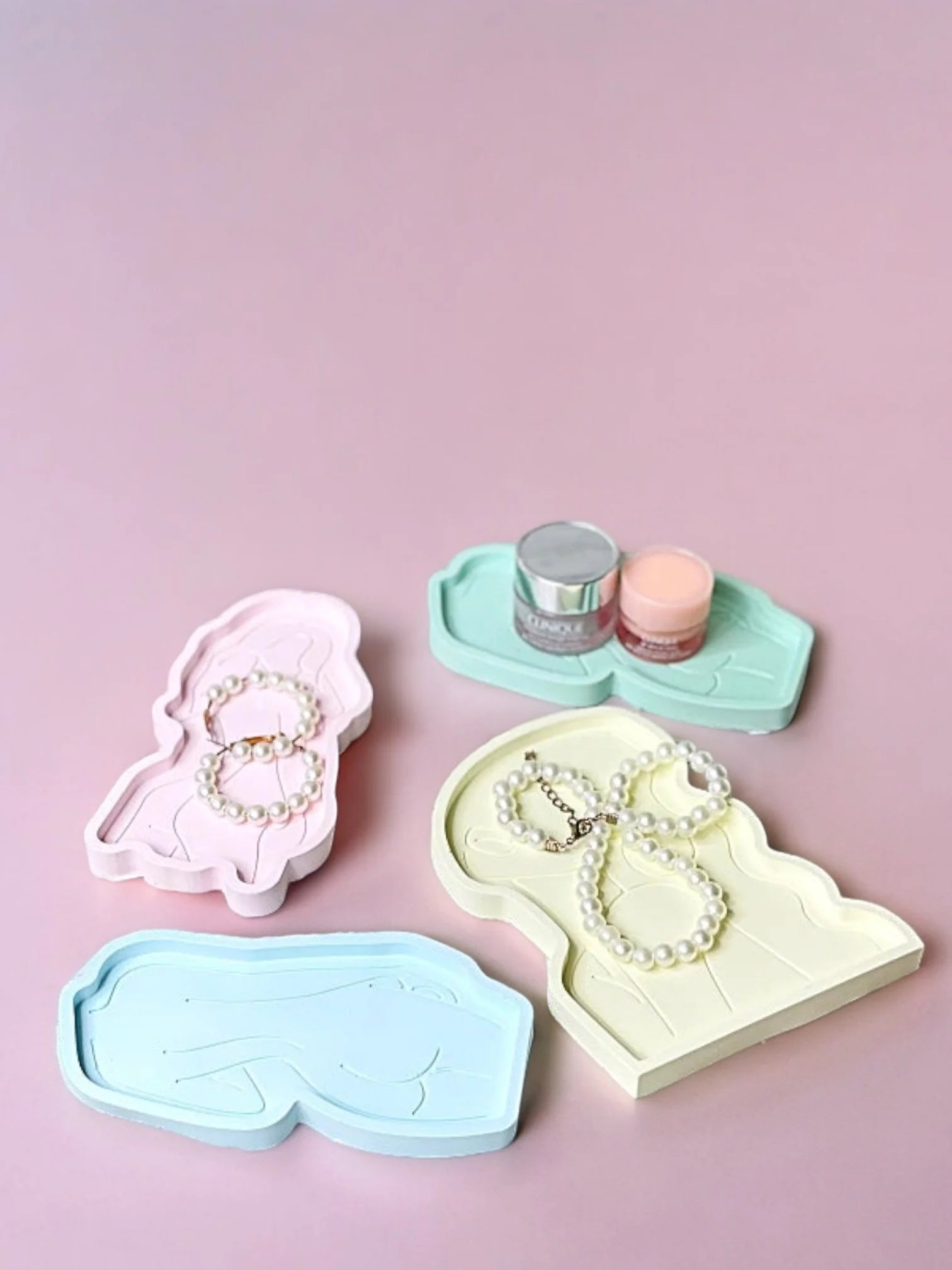 Bandejas decorativas joyero siluetas femeninas